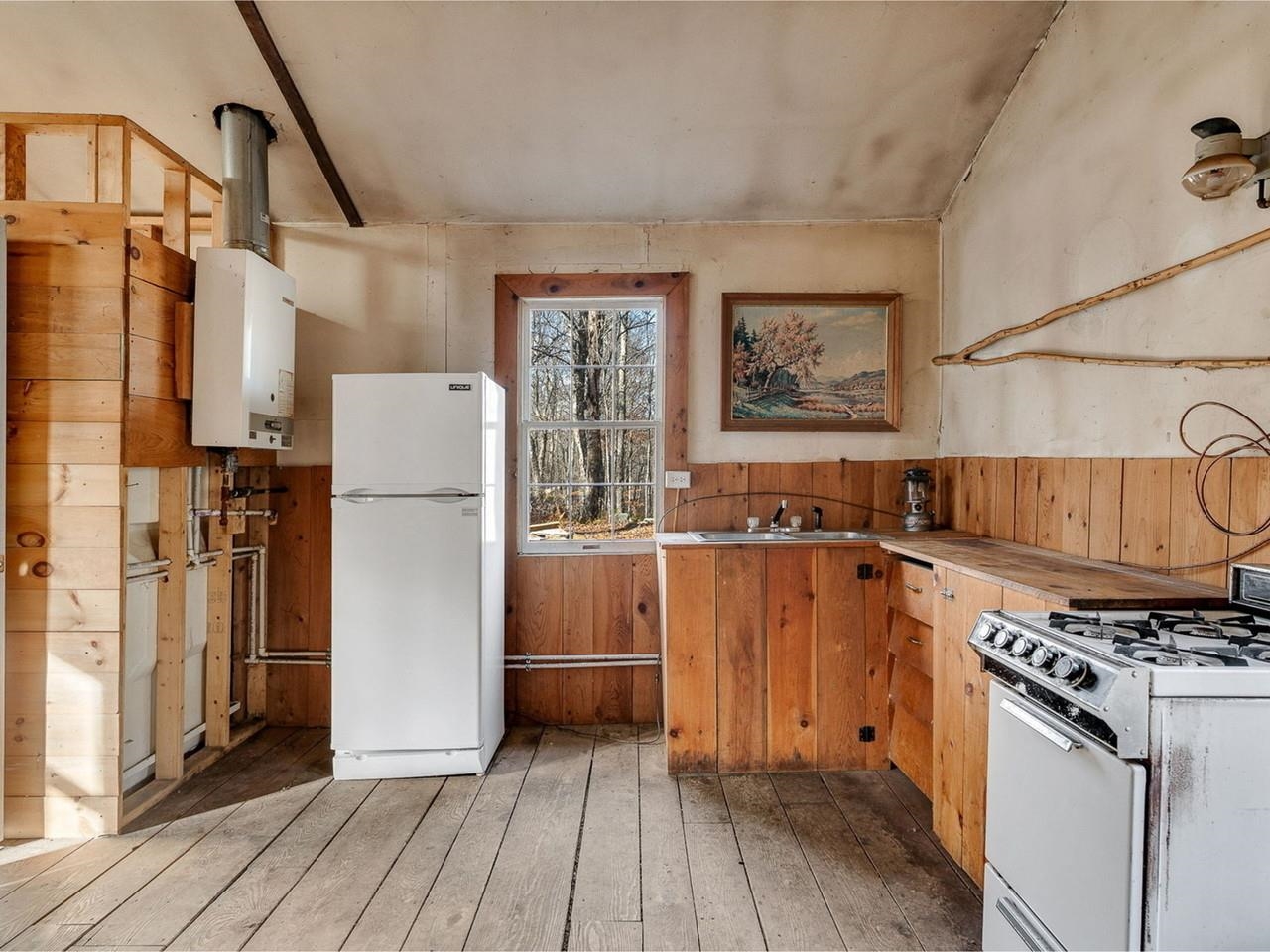 Kitchen, propane appliances