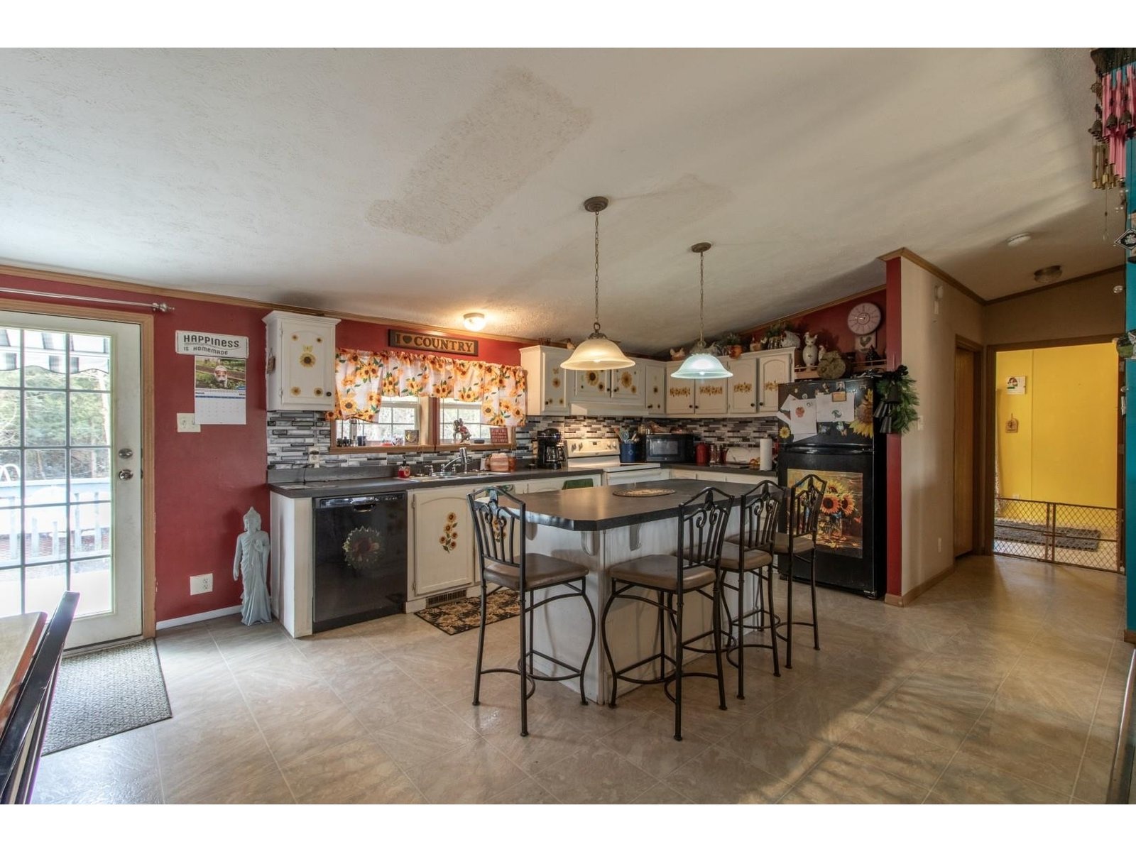 Kitchen/Dining
