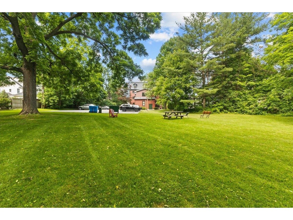 236 South Prospect Street, Unit 3