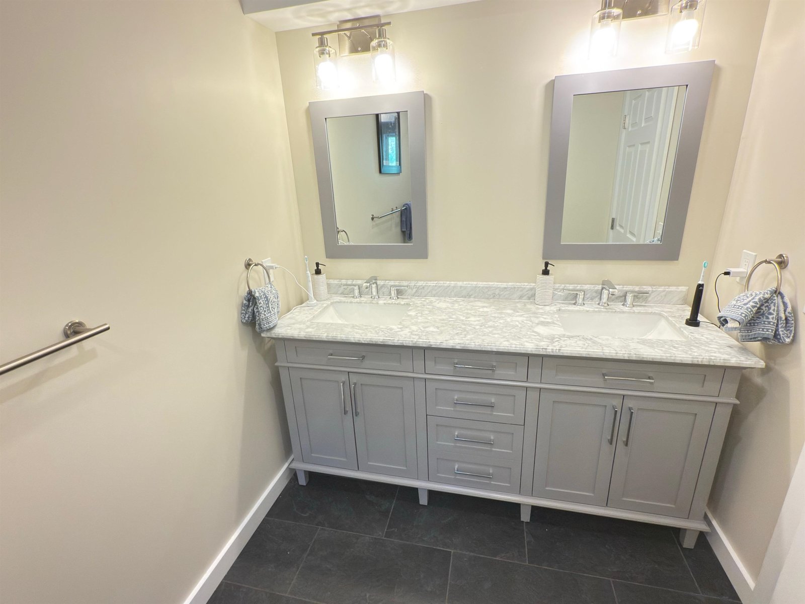 2366 mountain Road, Unit unit 3