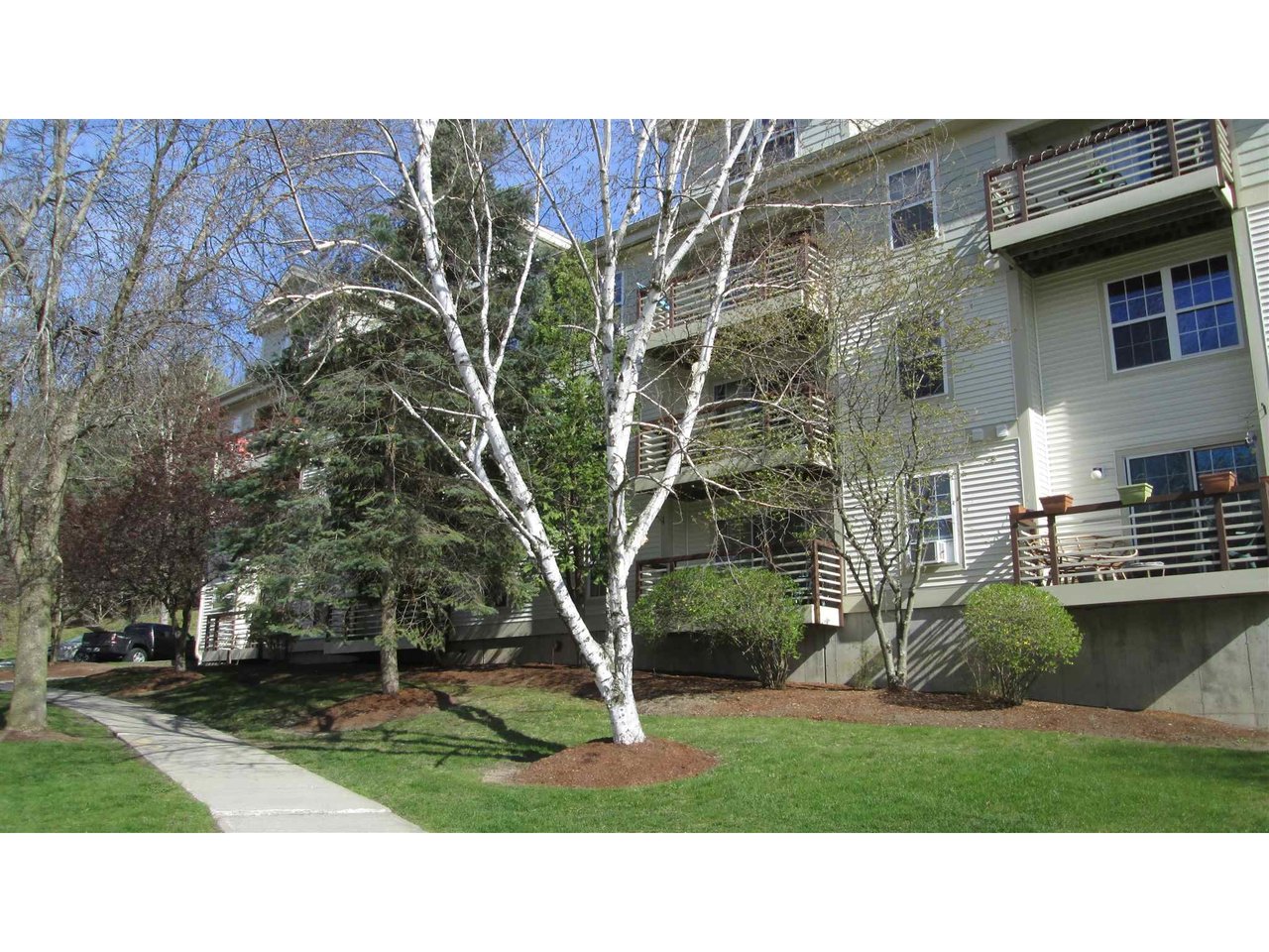 237 Hildred Drive, Burlington