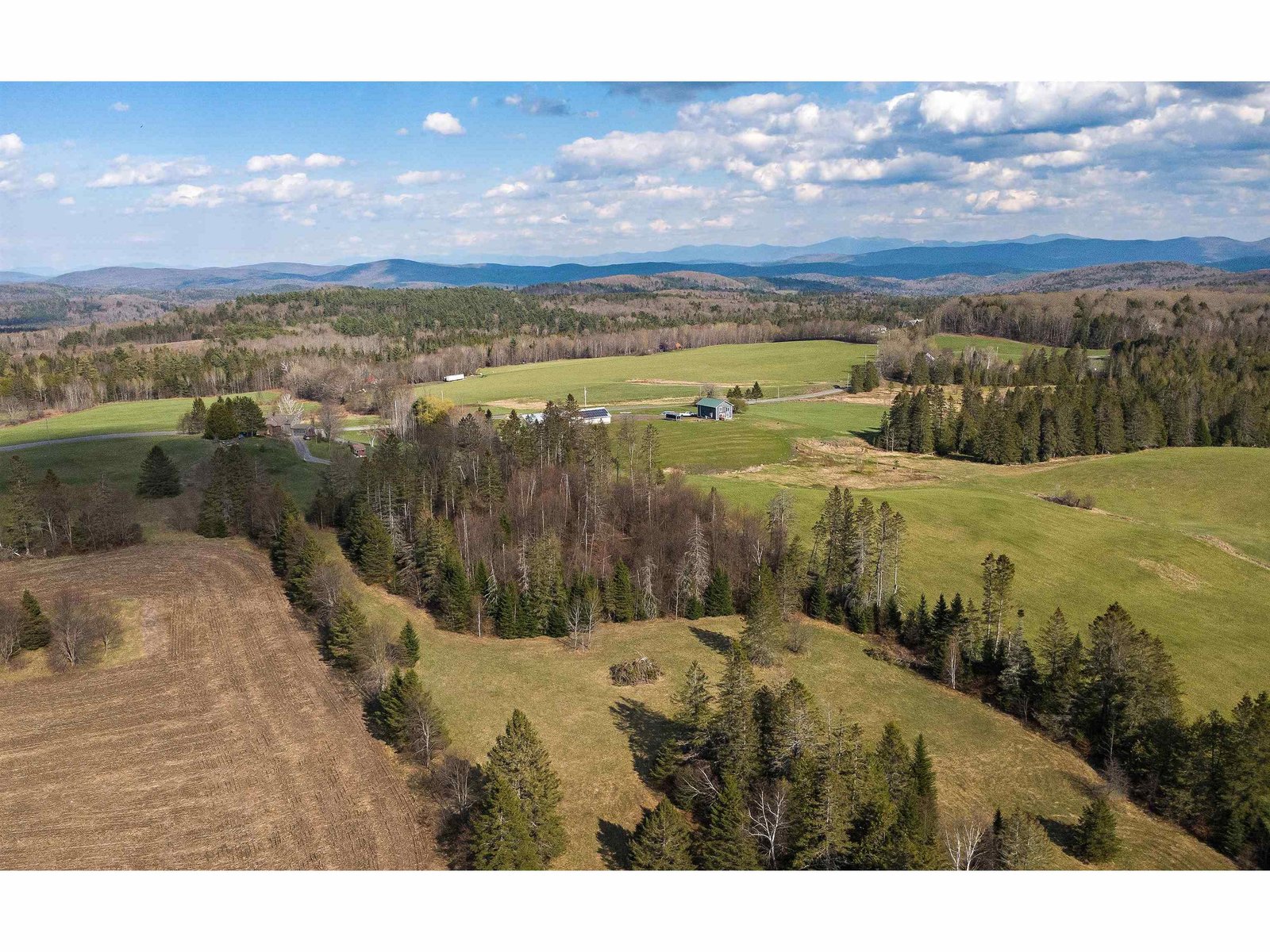 238 Greenbanks Hollow Road