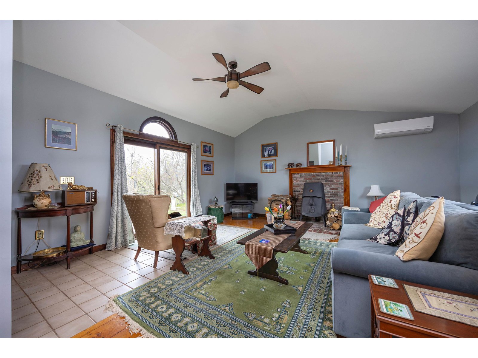 238 Greenbanks Hollow Road