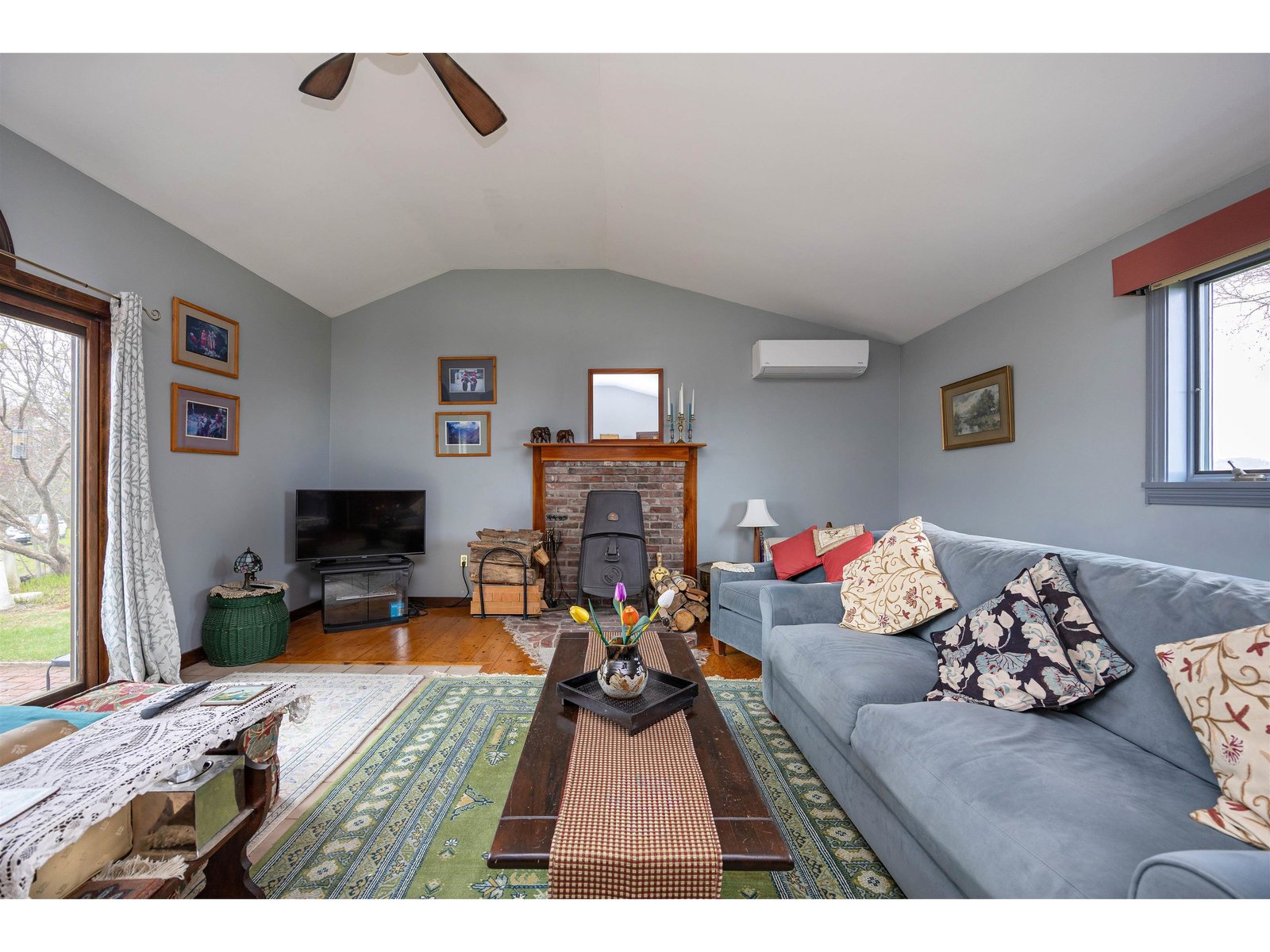 238 Greenbanks Hollow Road