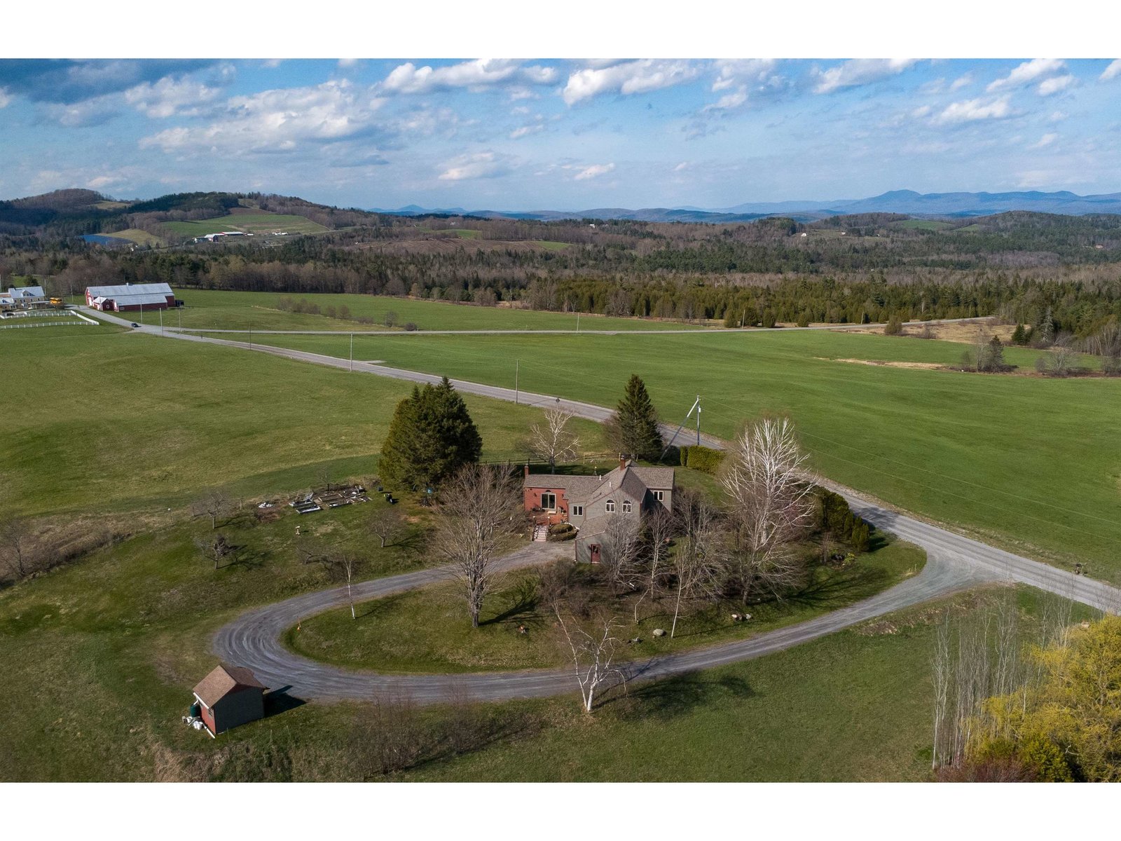 238 Greenbanks Hollow Road