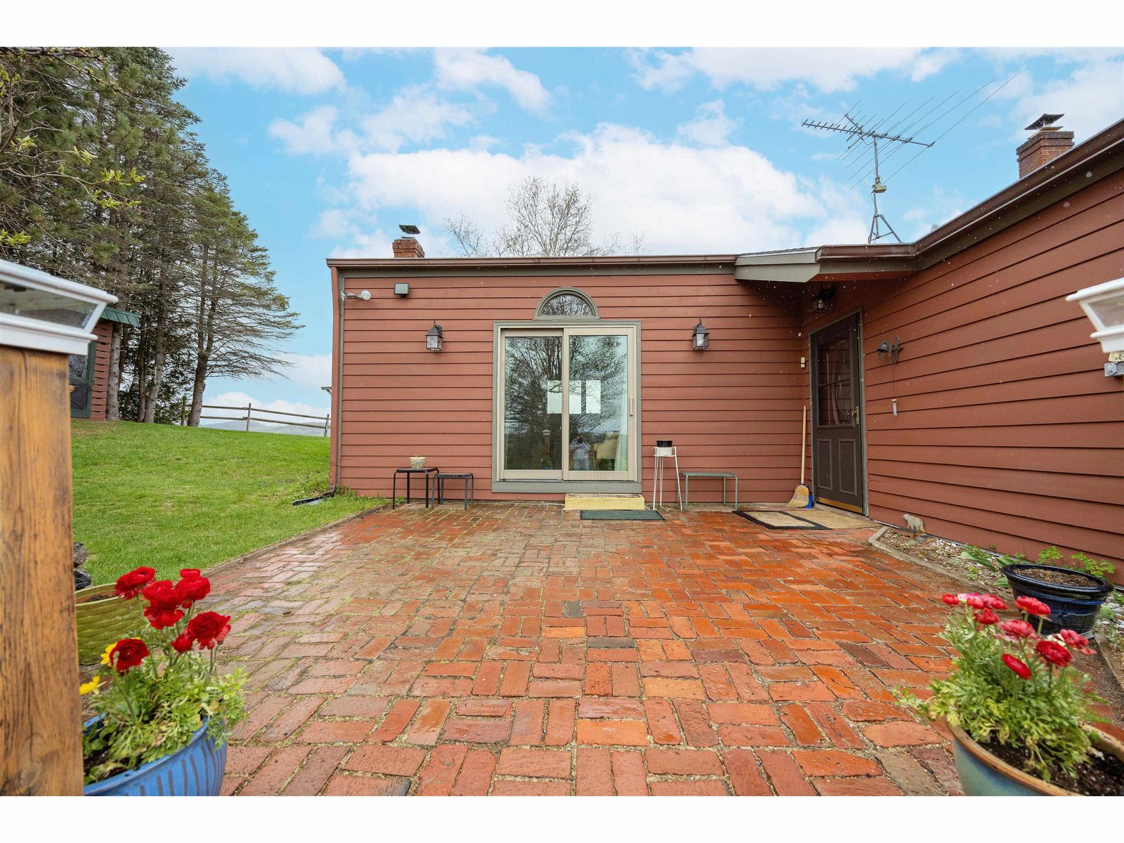 238 Greenbanks Hollow Road