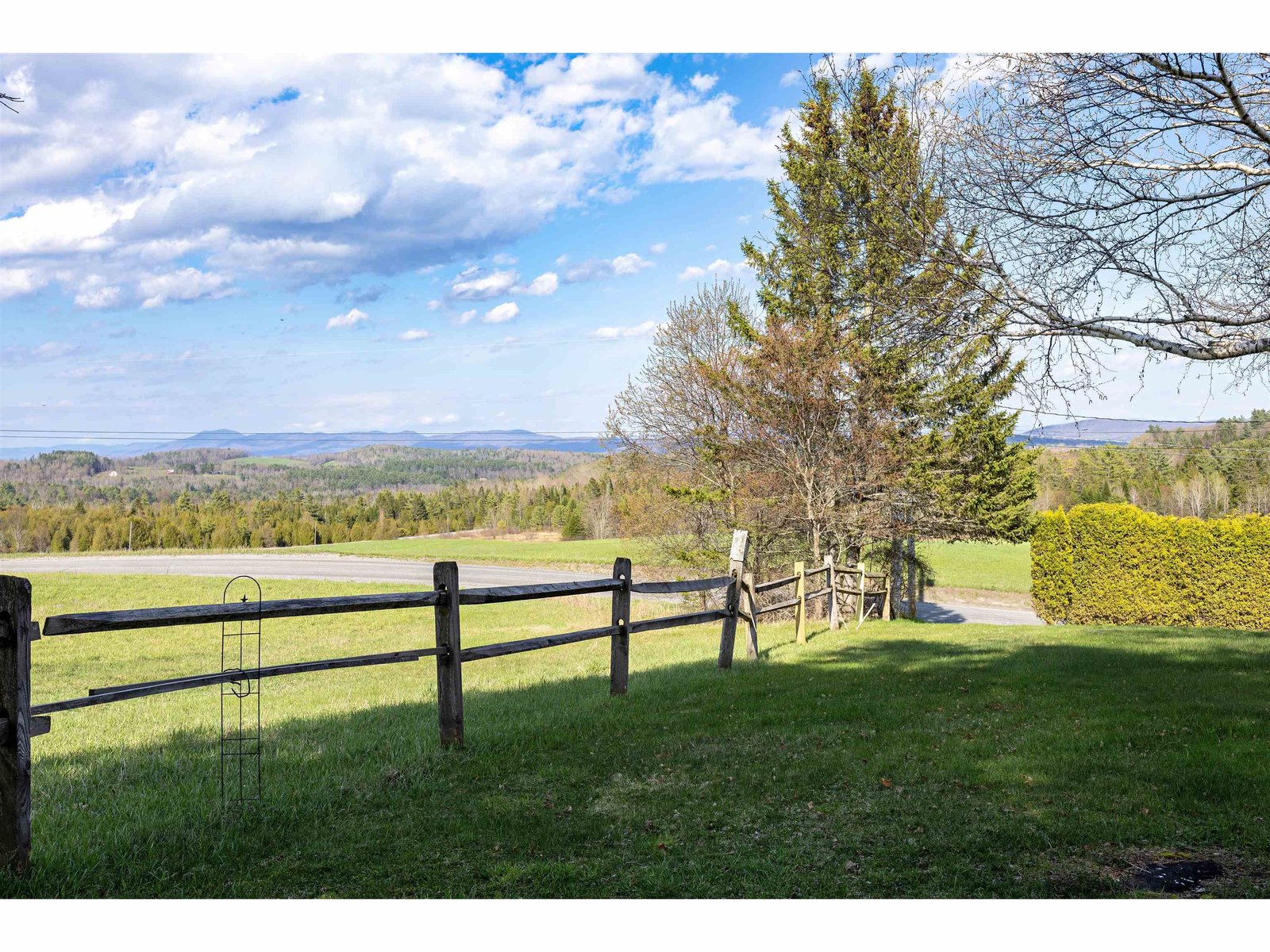 238 Greenbanks Hollow Road