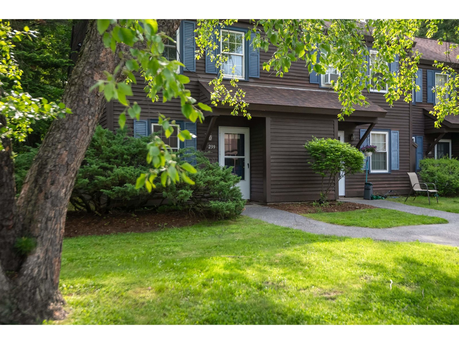 239 Twin Oaks Terrace