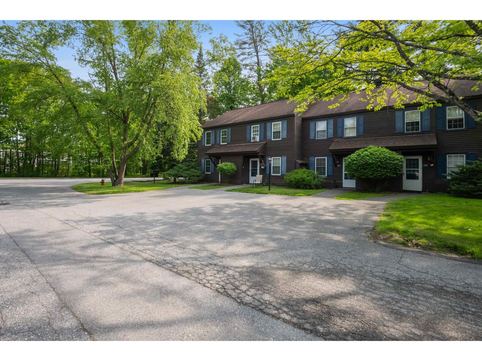 239 Twin Oaks Terrace
