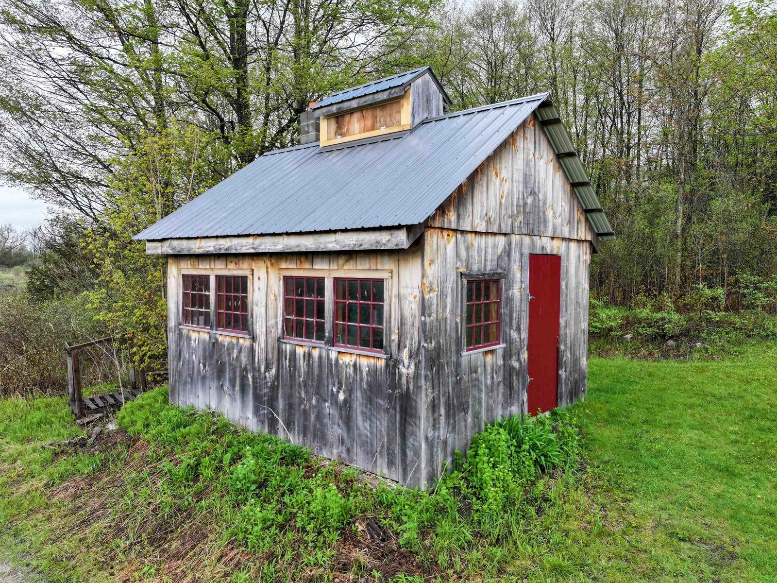 2392 Leland Road
