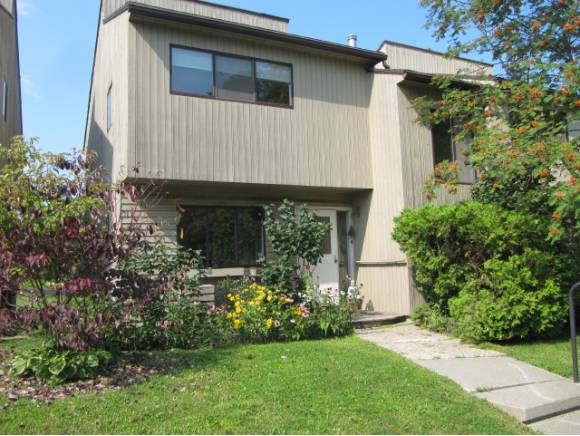 24 Arlington Green, Unit 24