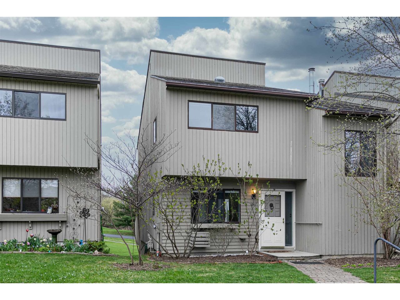 24 Arlington Green, Unit 24