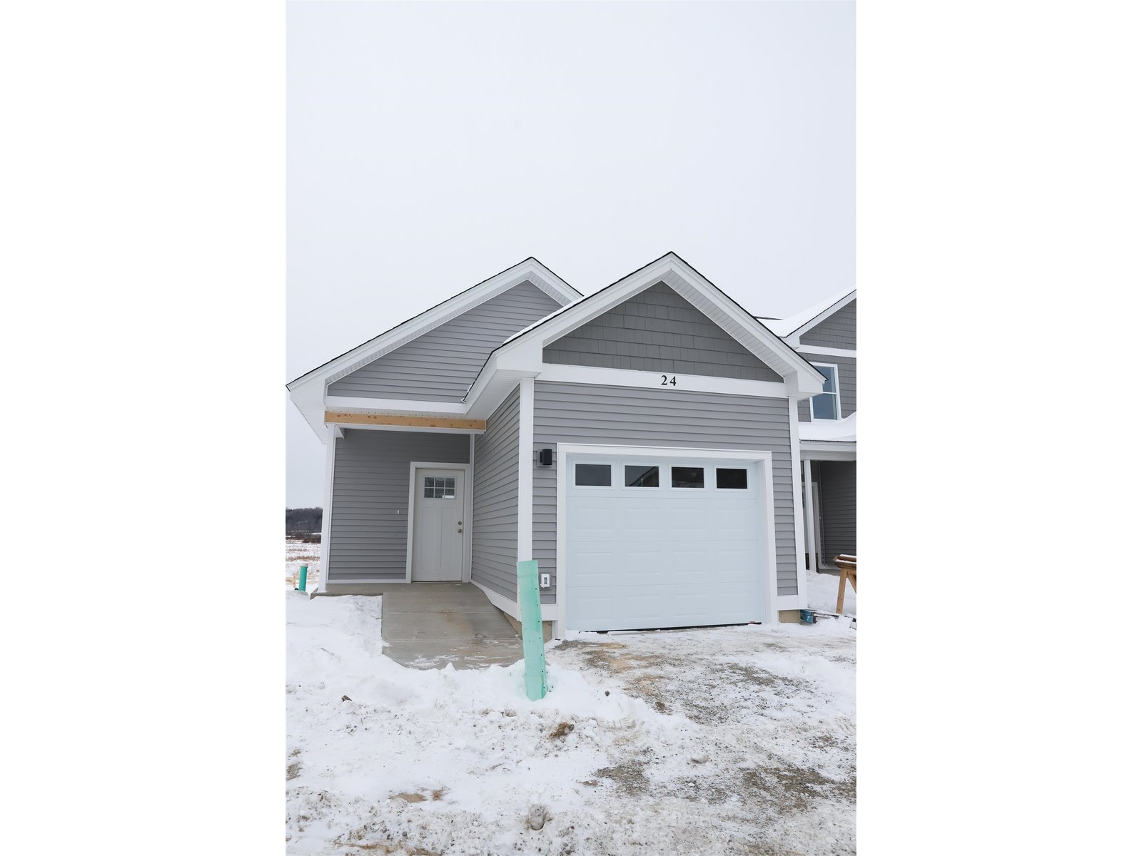 24 Clover Lane, Unit 15