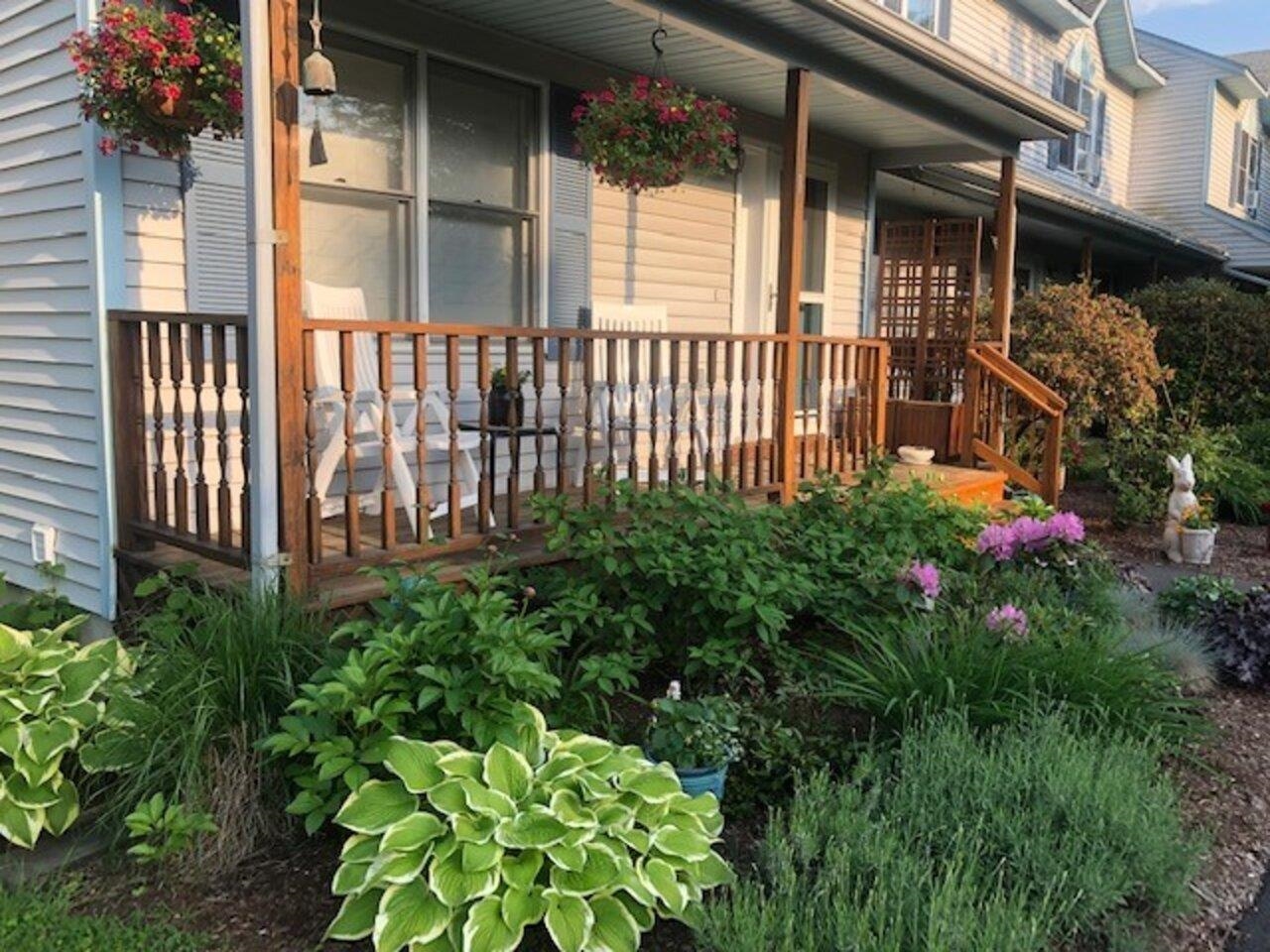 24 Craftsbury Court, Unit 1