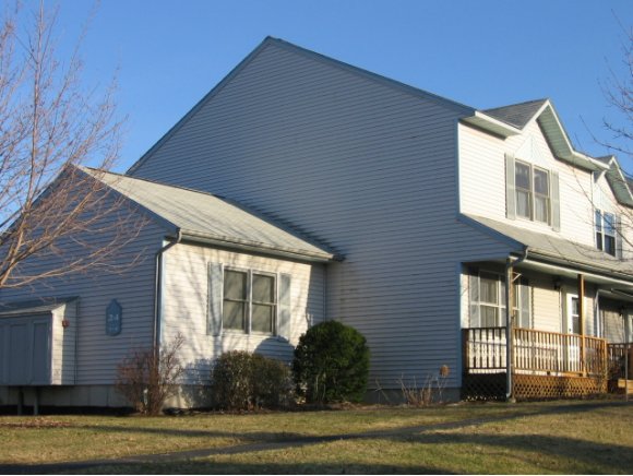 24 Craftsbury Crt, Unit 1