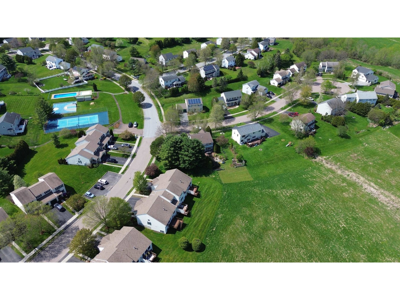 24 Fox Run Road
