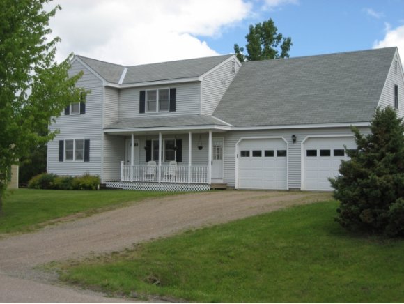 24 Hunting Ridge Ln