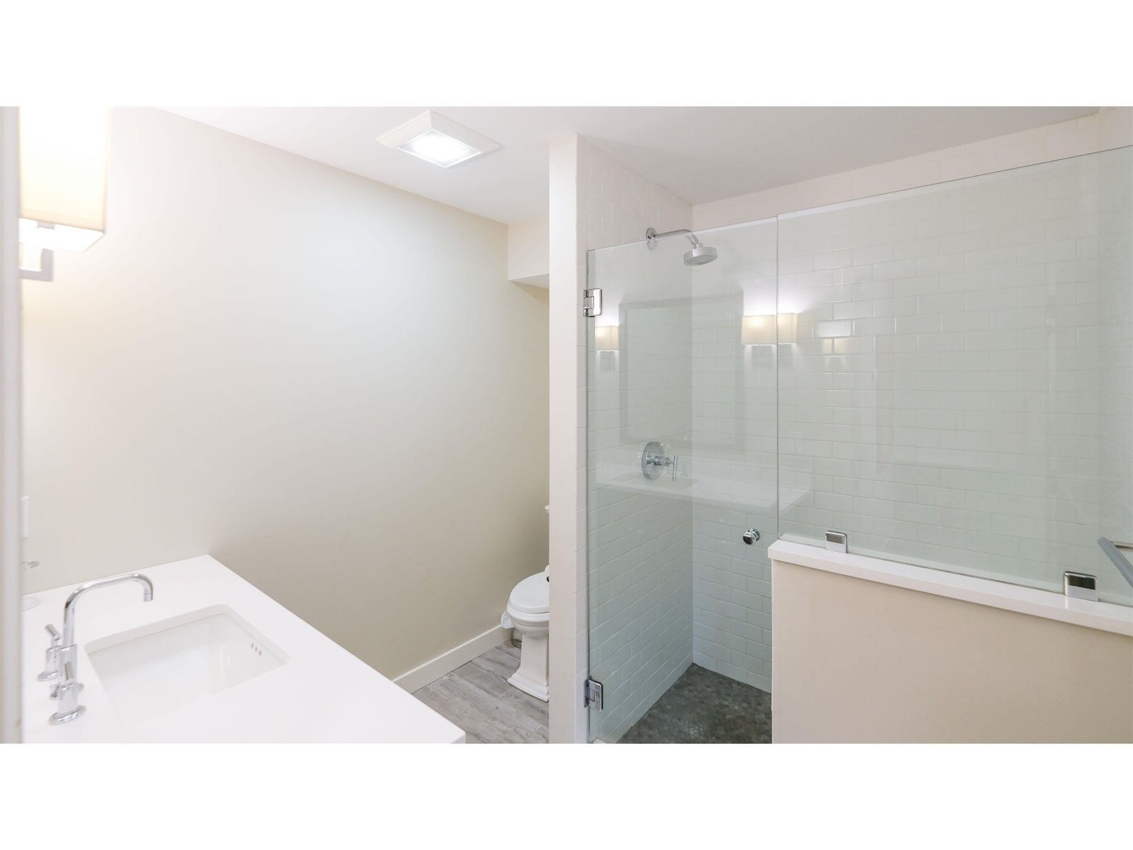 Full bathroom