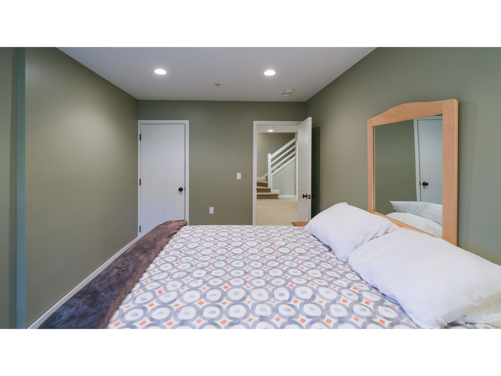24 Ledgewood Road, Unit B2/B6 GR