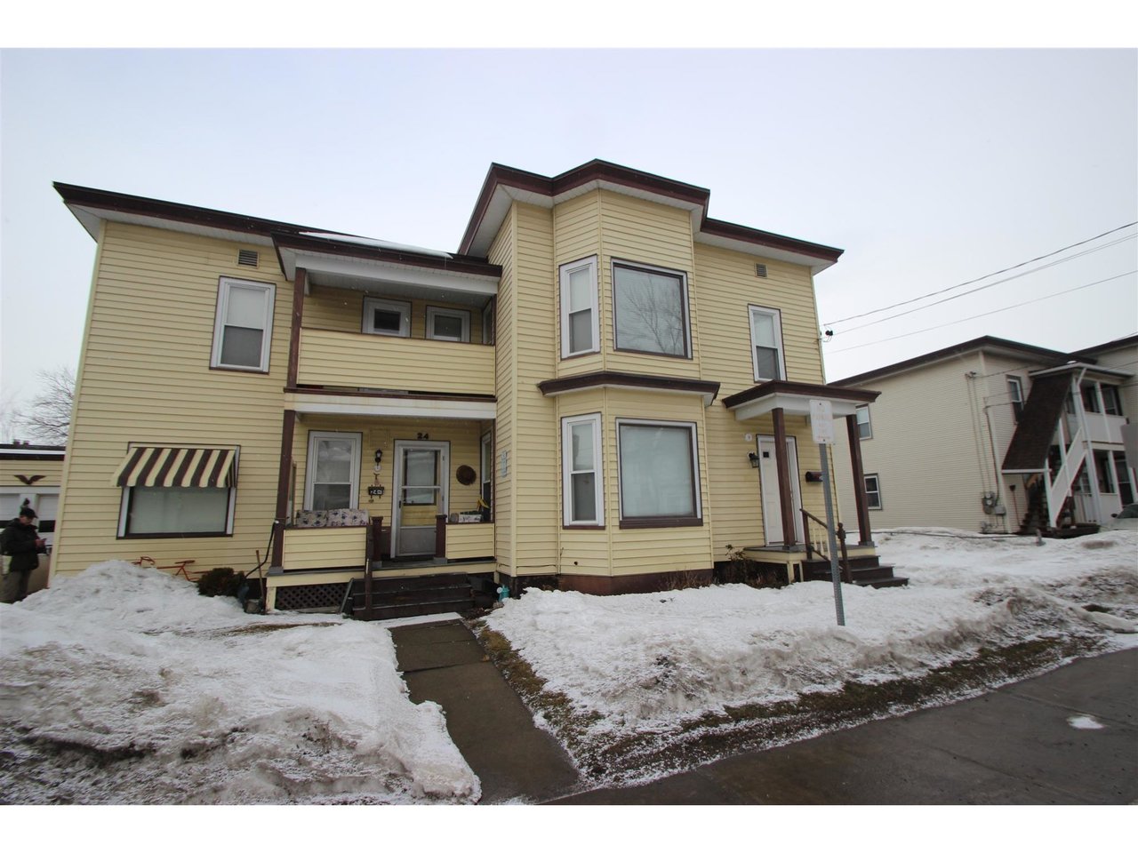 24 Maple Avenue