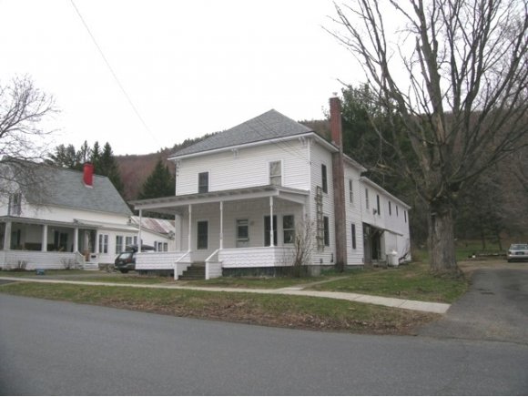24 Mountain ST