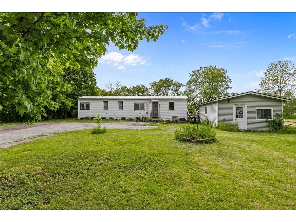 24 Pearl Ave Extension, St. Albans Town