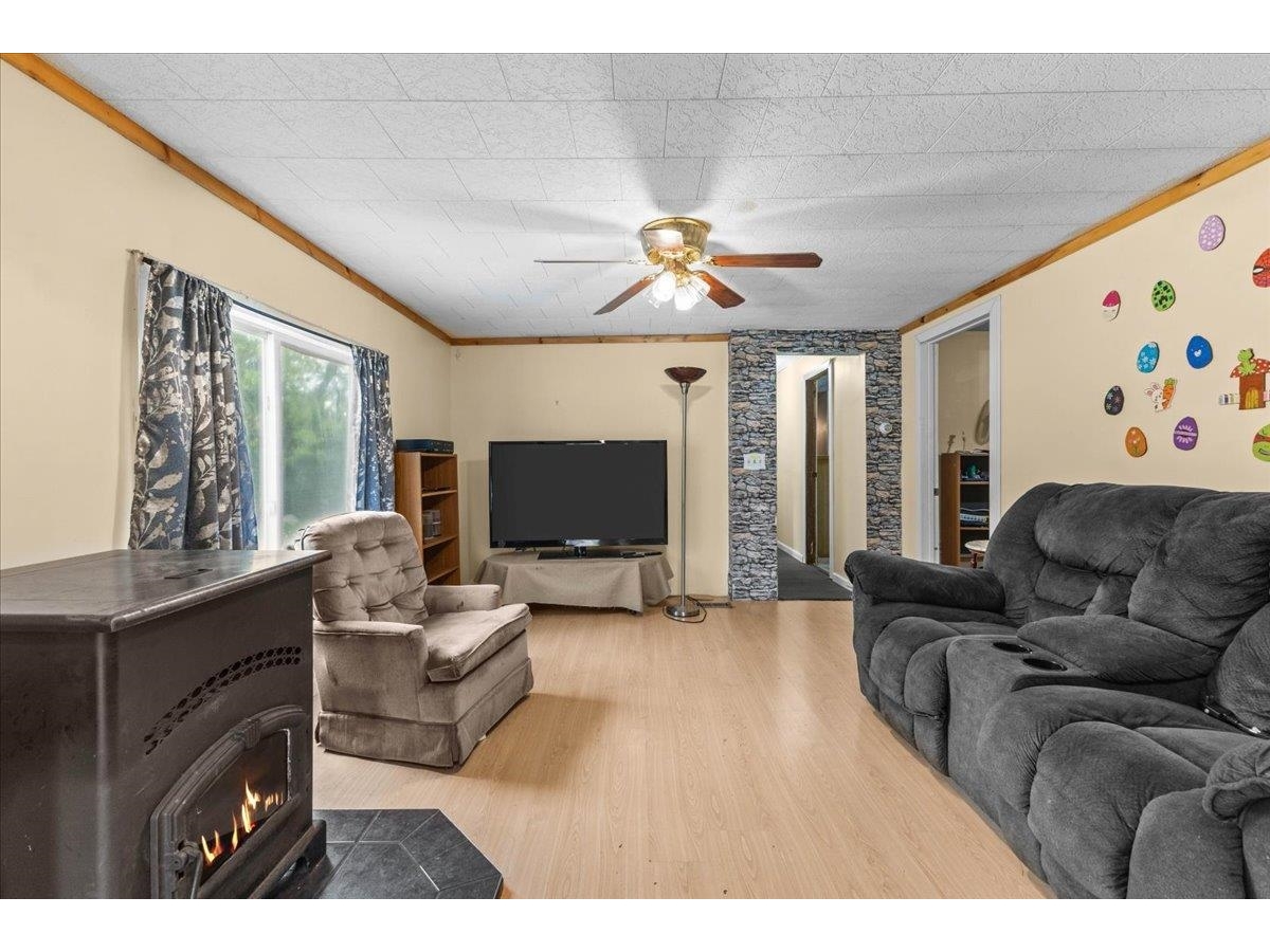 24 Pearl Ave Extension