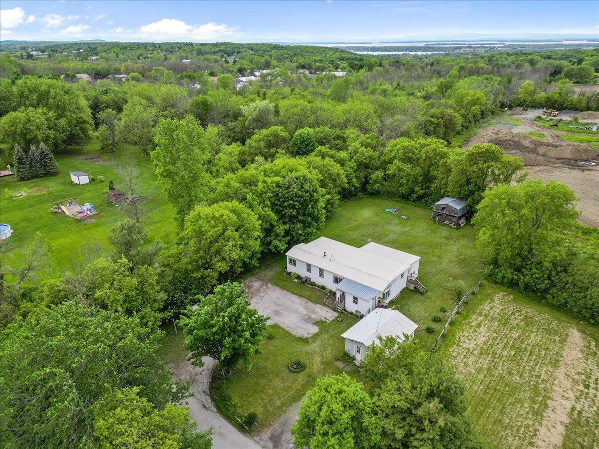 24 Pearl Ave Extension