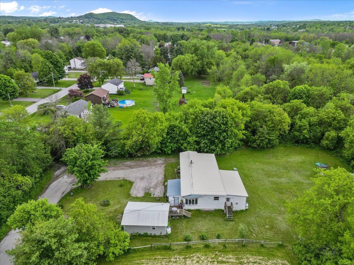 24 Pearl Ave Extension