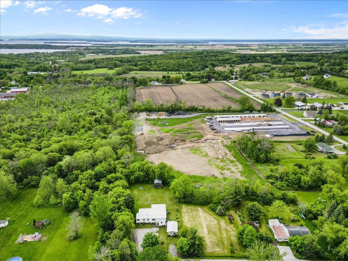 24 Pearl Ave Extension