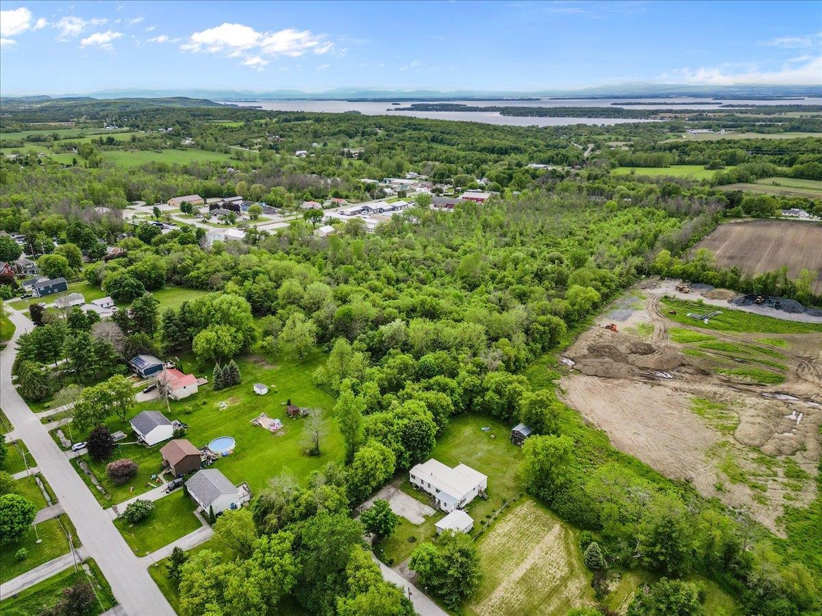 24 Pearl Ave Extension