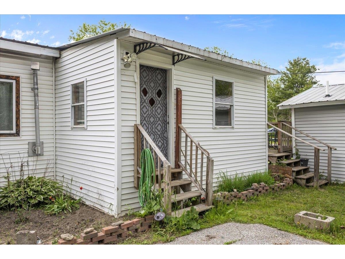 24 Pearl Ave Extension