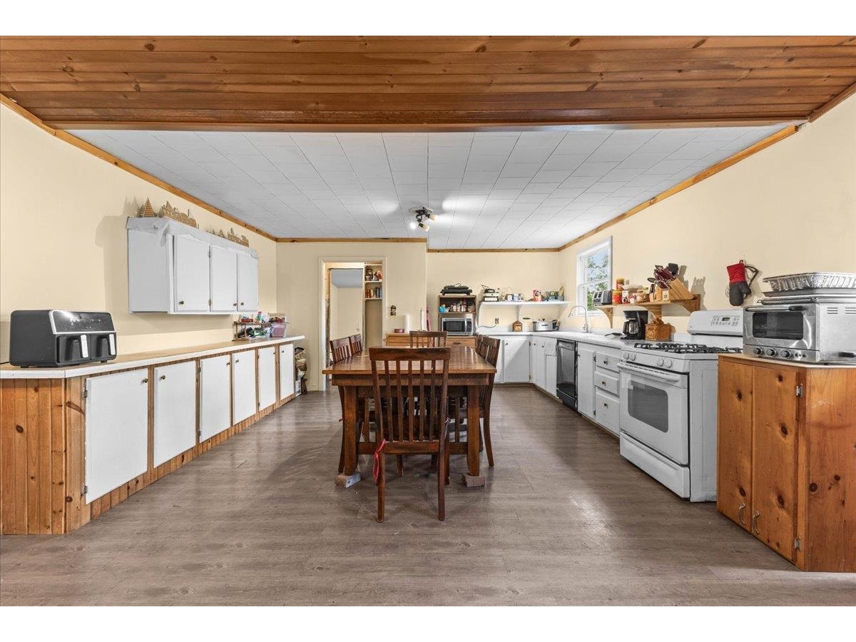 24 Pearl Ave Extension