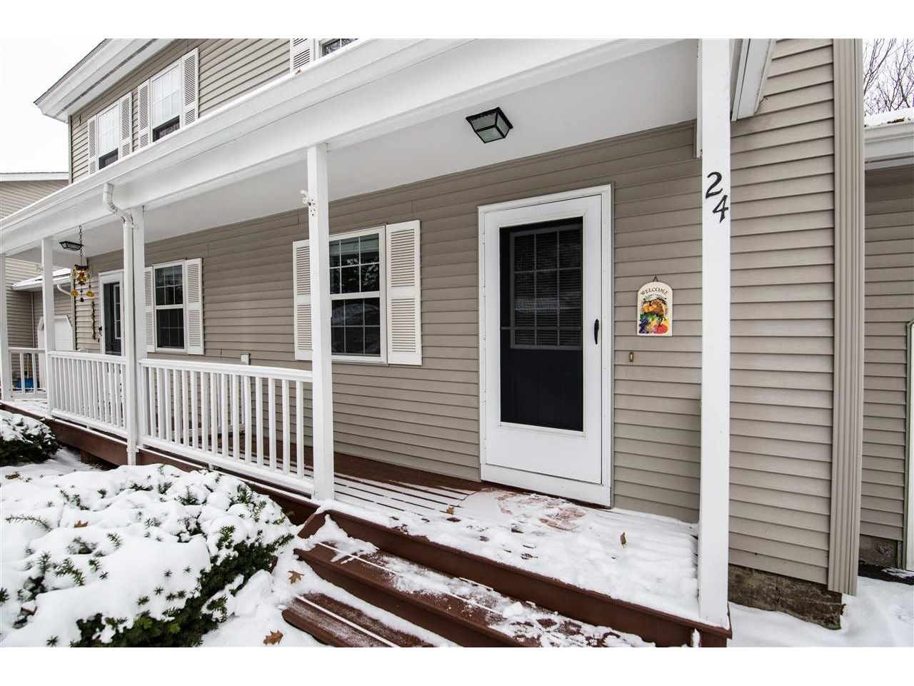 24 Pointe Drive