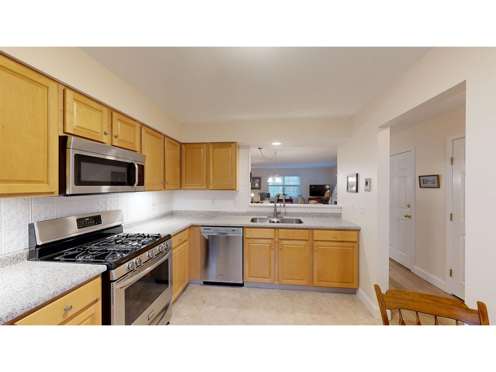 24 Pointe Drive