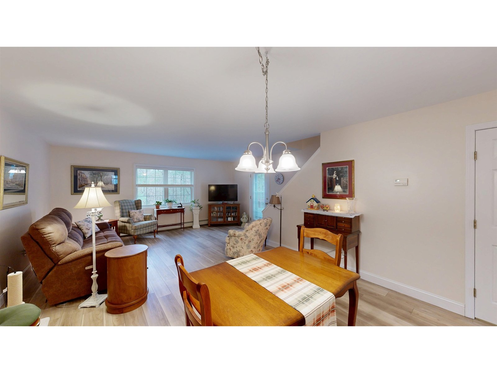 24 Pointe Drive
