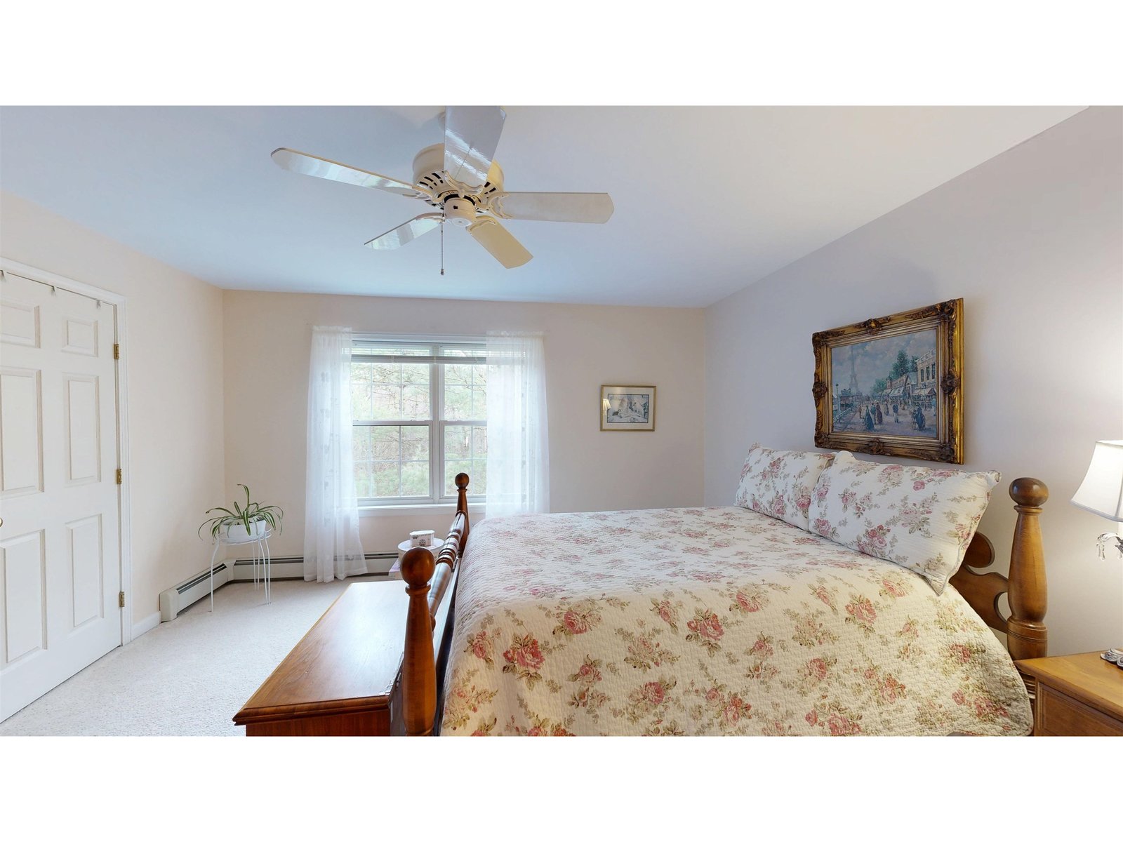 24 Pointe Drive