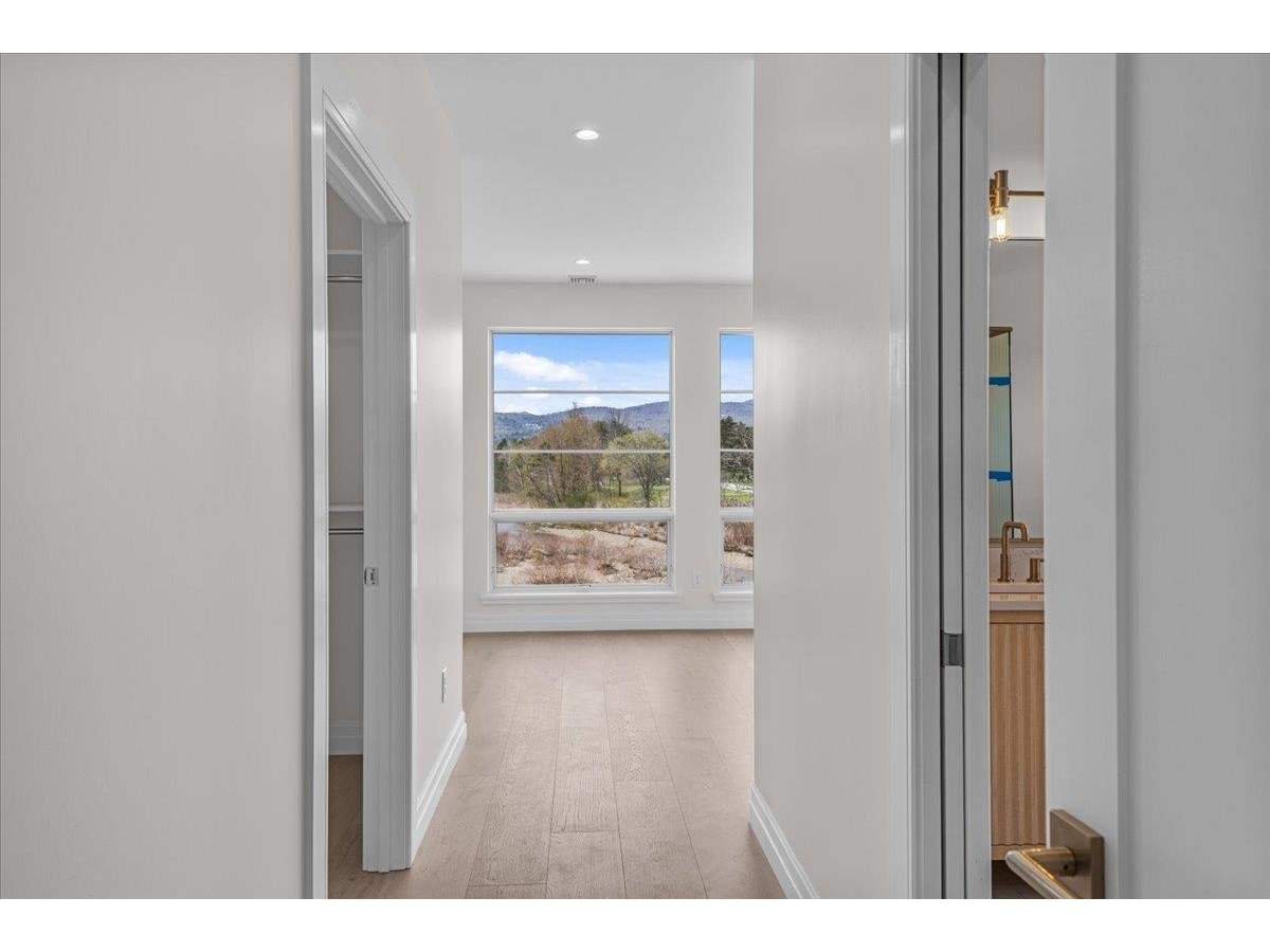 24 River's Edge Lane, Unit 2