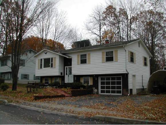 24 Rosewood Ln