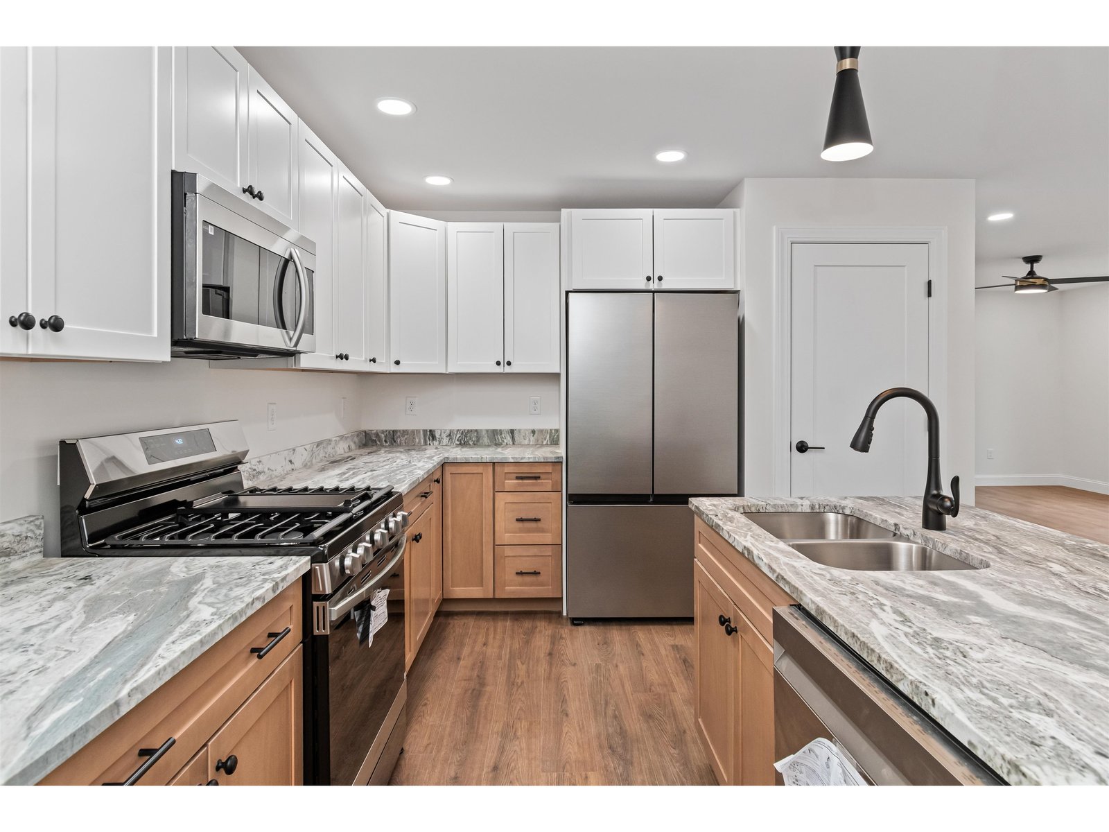 24 Upper Gilman Street, Unit 4