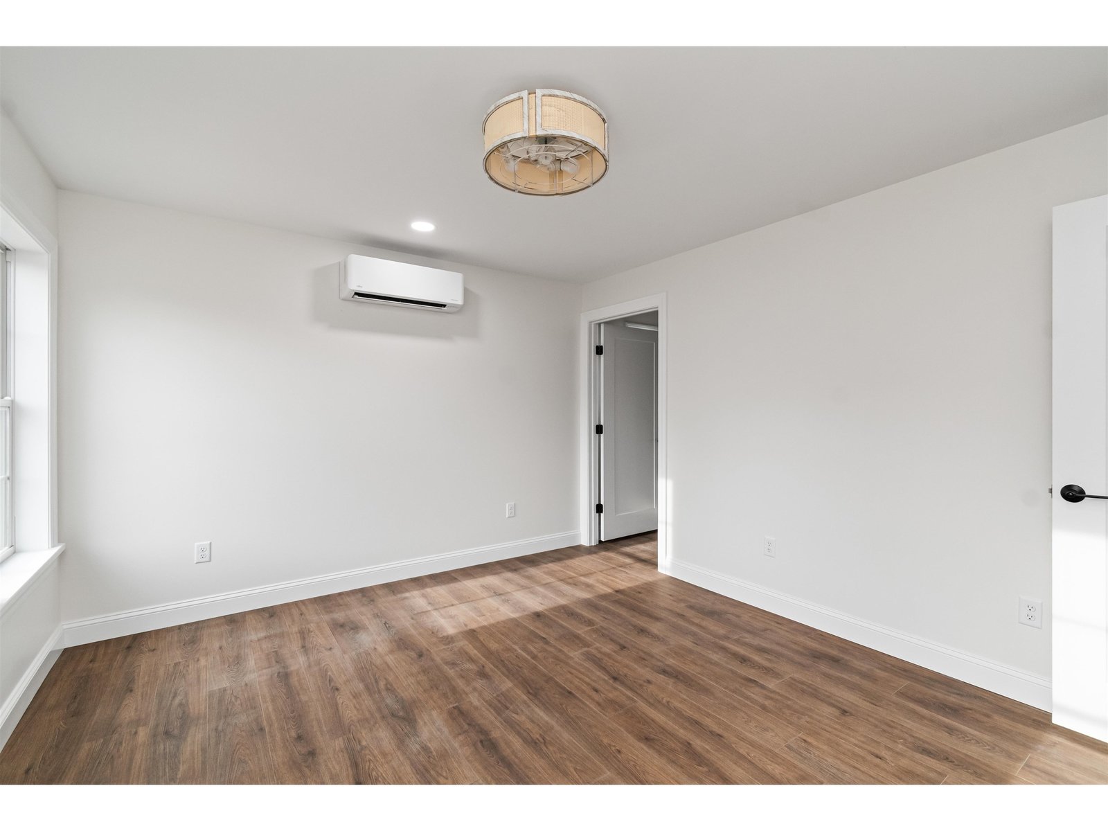 24 Upper Gilman Street, Unit 4