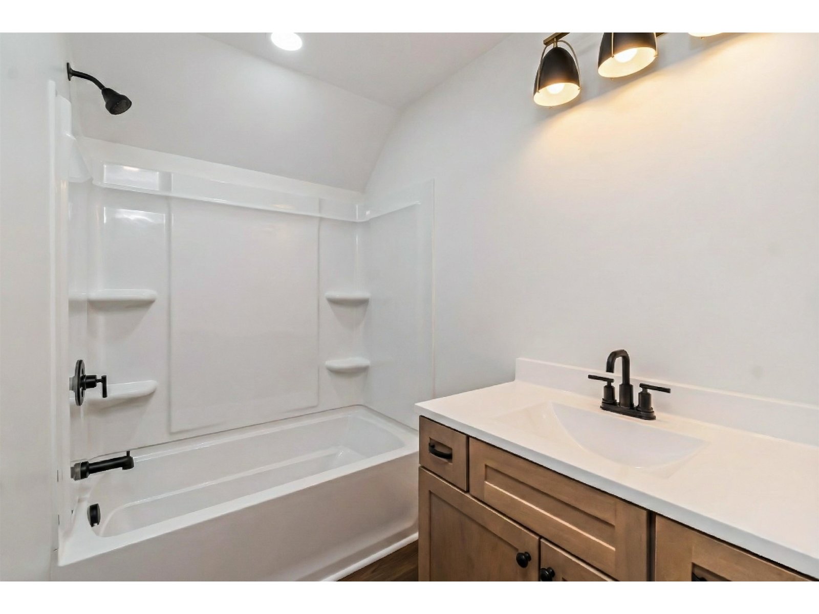 24 Upper Gilman Street, Unit 4