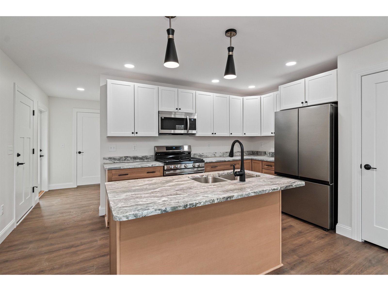 24 Upper Gilman Street, Unit 4
