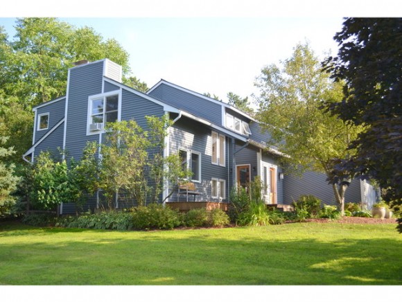 240 Gardenside Lane