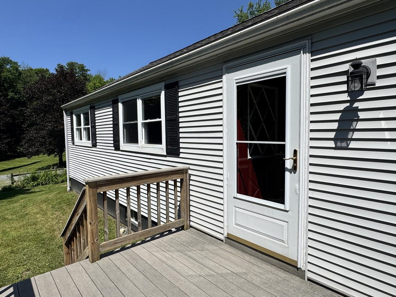 Access to Front Yard