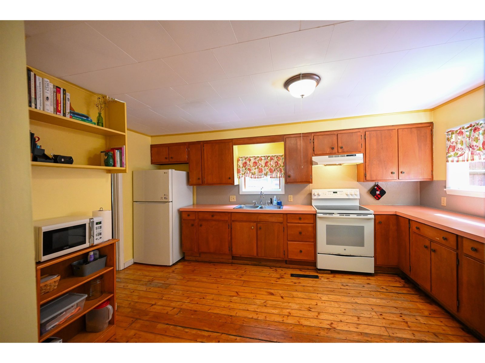 240 Lower Main E Street