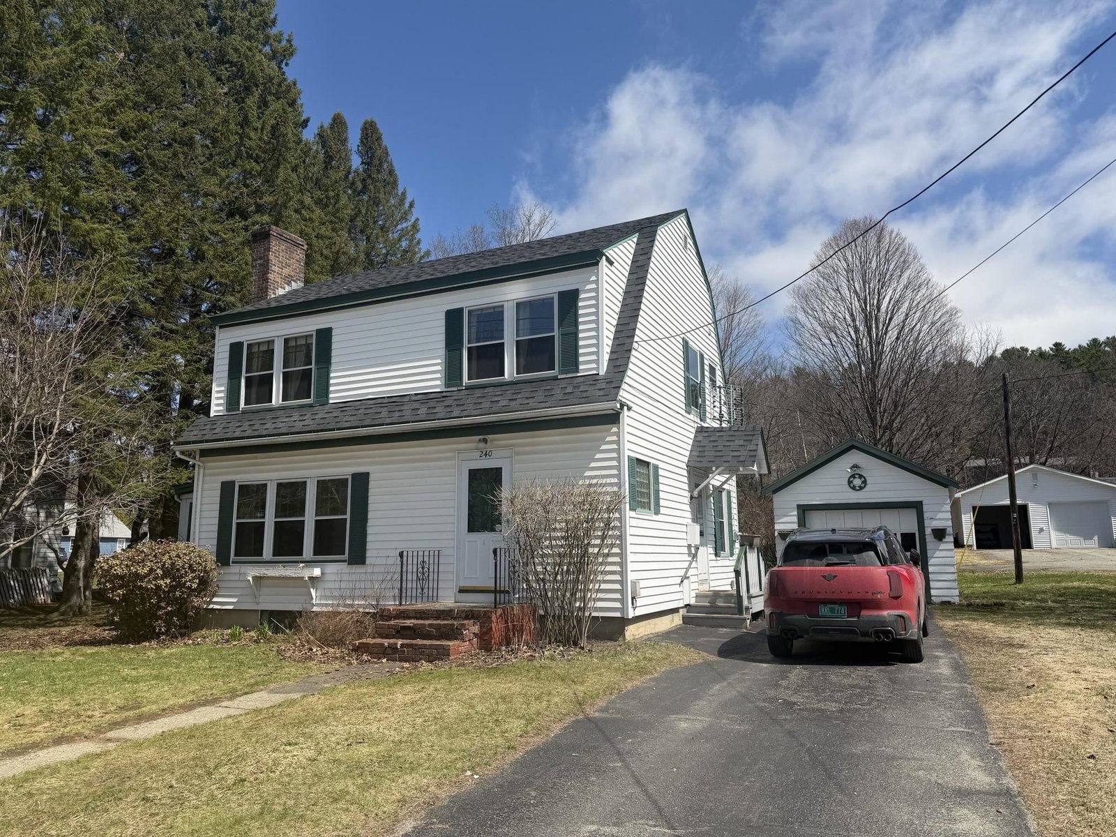 240 Sias Avenue