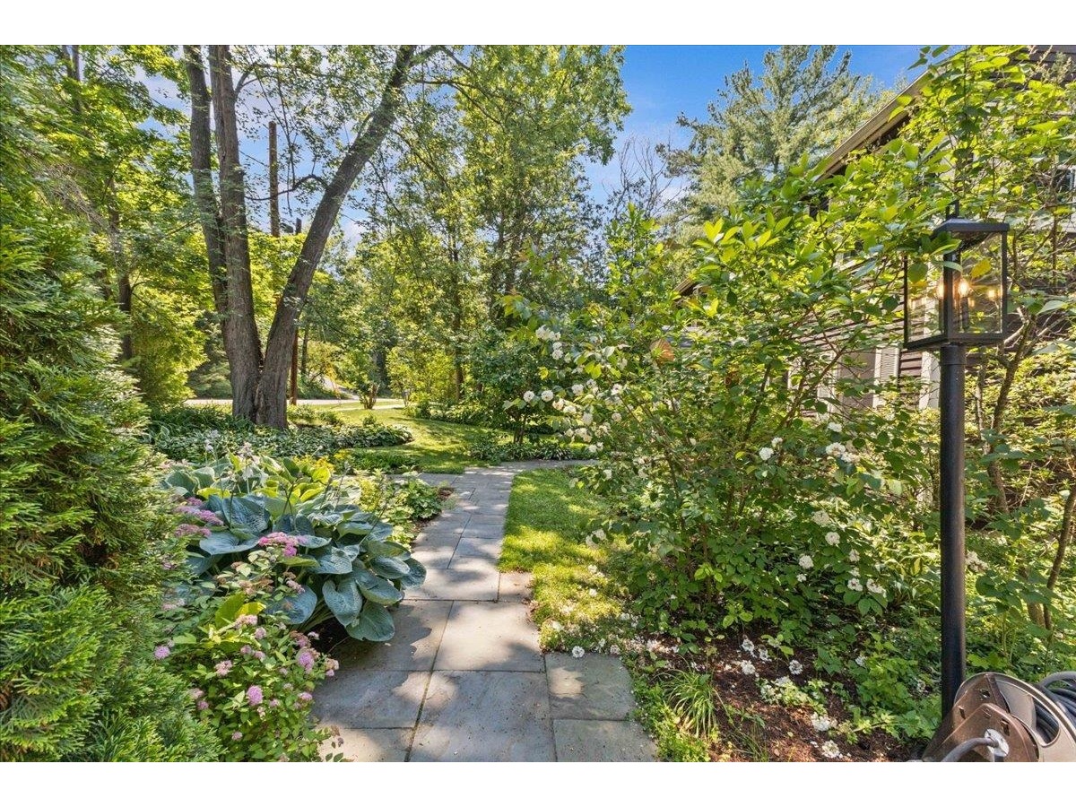 240 South Cove Road