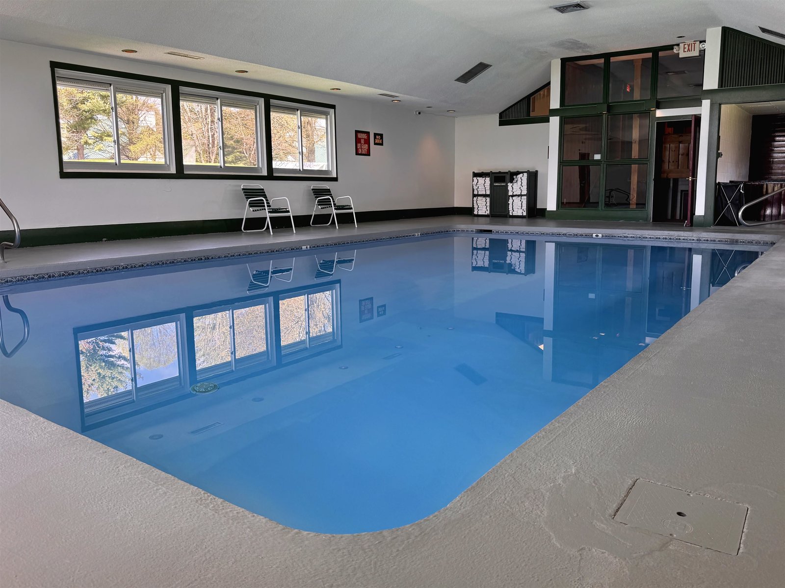 240 Village Green Drive, Unit 14E