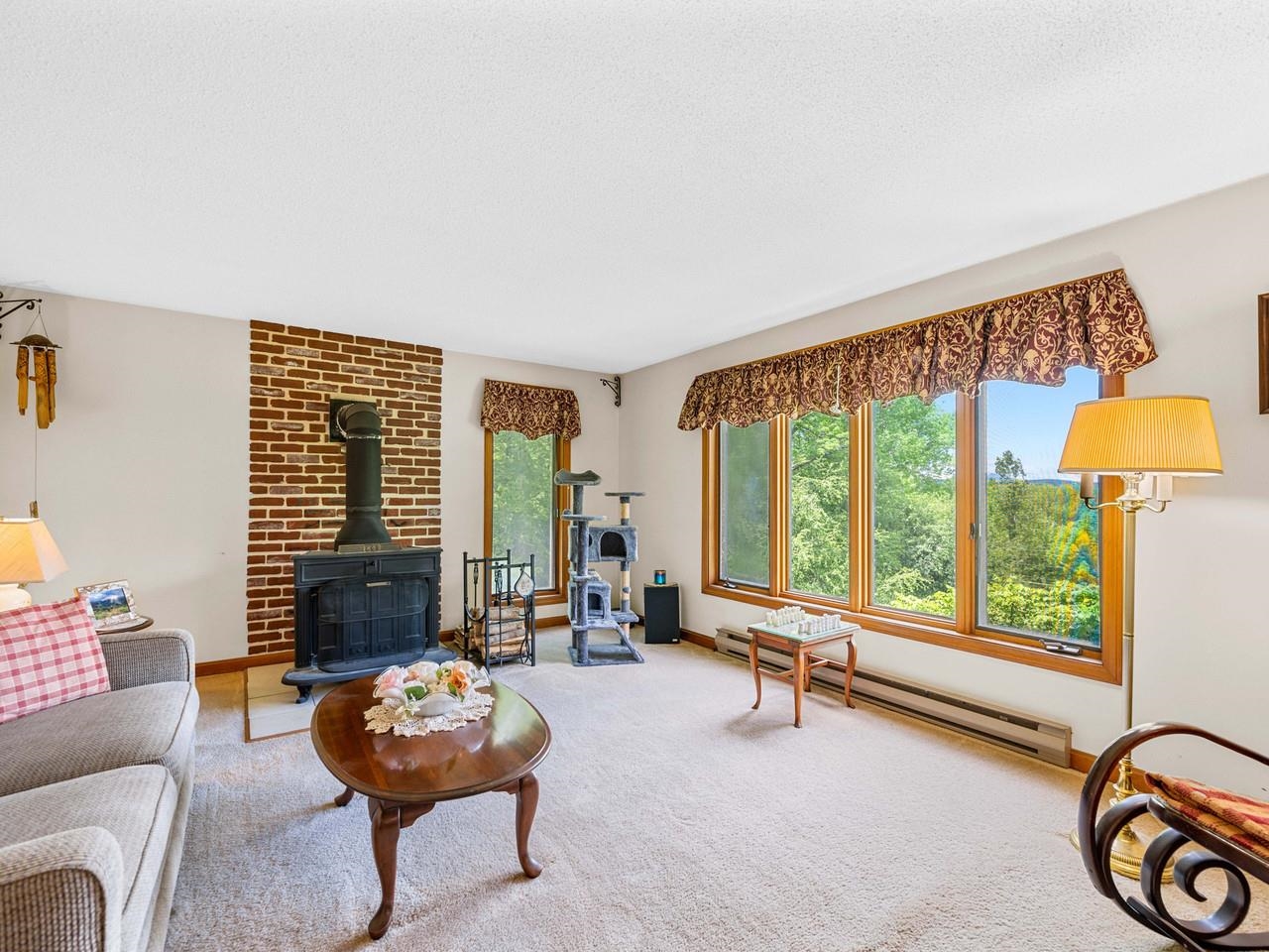 2403 Crosstown Road
